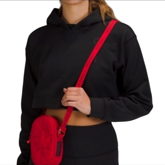 Lululemon Crossbody Bag, Belt Bag, Everwhere Bag, Legacy Team Canada 2022 - Picture 11 of 11